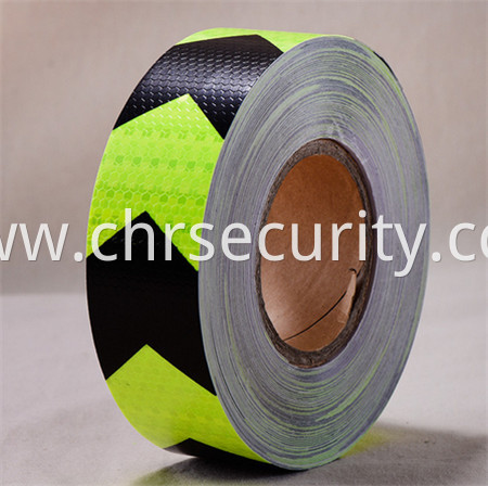 pvc reflective sheeting big roll flyellow with blackarrow